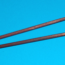 05mas382