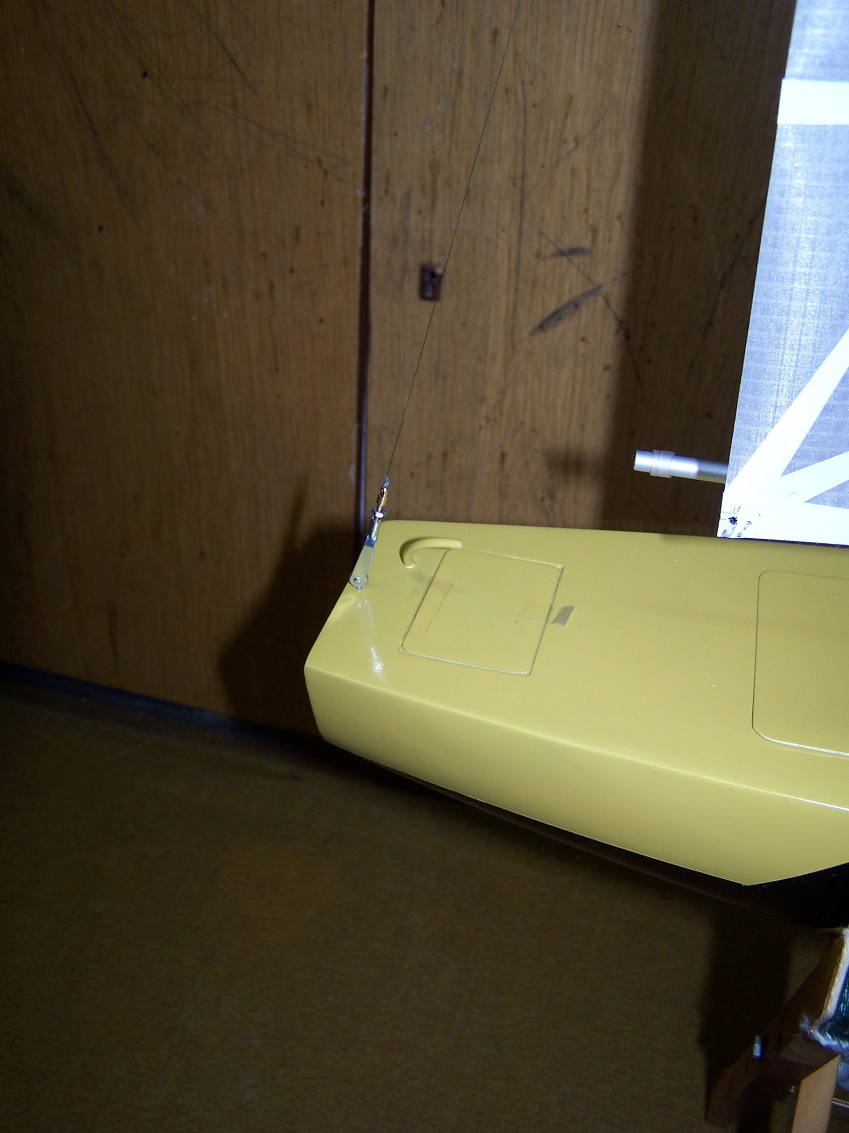 100_1774.jpg (405.58 KiB) Przejrzano 10973 razy Wyjści rurki szota na rufie modelu