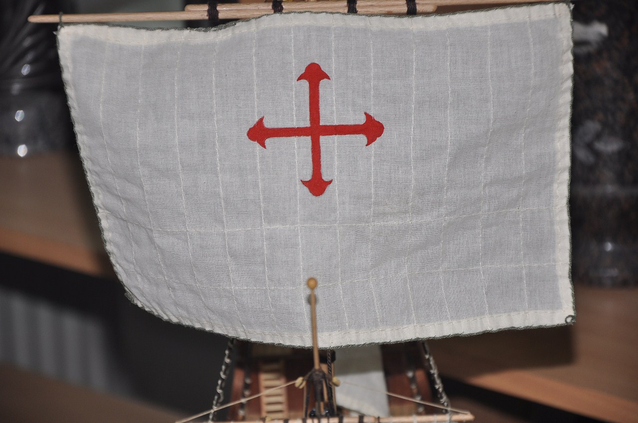 Żagiel z zestawu wiec było tylko jedno podejście aby nie skopać malowania.