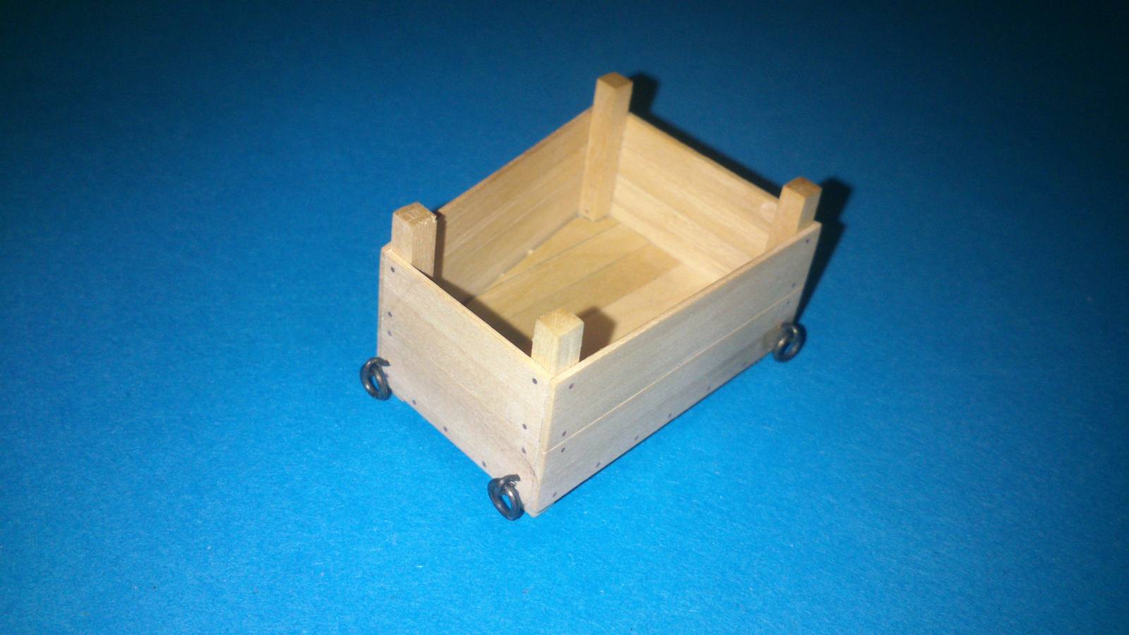 DSC_0050.jpg (119.83 KiB) Przejrzano 8580 razy Prawie skończone tylko jeszcze środek muszę "wyłożyć" cegłami i zrobić "ruszt".