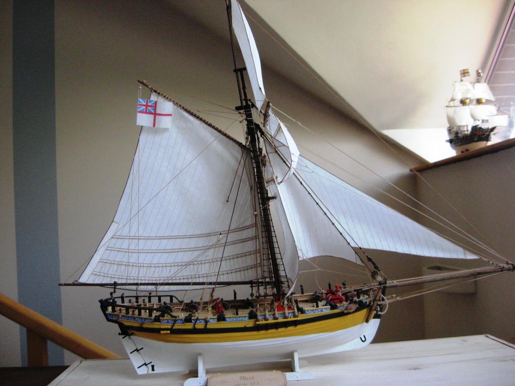 10.JPG (100.25 KiB) Przejrzano 7671 razy Model chwilowo będzie stal na piętrze, docelowo ma trafić do salonu