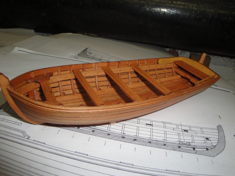 La Belle 2124.jpg (122.23 KiB) Przejrzano 5673 razy Dalsze prace przy wnetrzu. Metamorfoza po pociagnieciu pokostem lnianym. Powoli zaczyna to wygladac jak szalupa