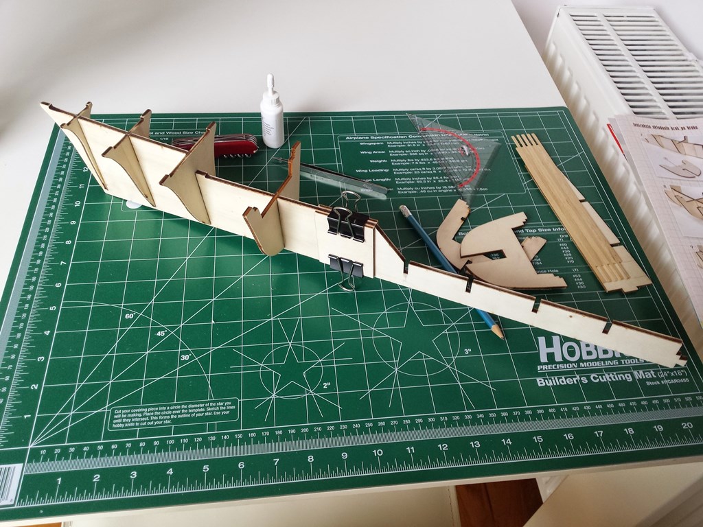 blyskawica_nr3.jpg (221.93 KiB) Przejrzano 16865 razy Numery 1-3 złożone. Na razie bardzo łatwo.