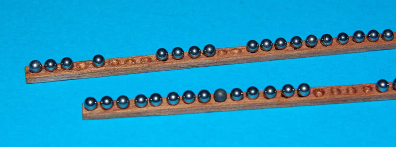 06kul61.jpg (35.58 KiB) Przejrzano 8900 razy kulki stalowe przed oksydowaniem, prócz jednej