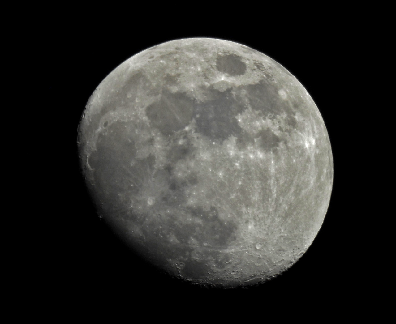 moon.jpg
