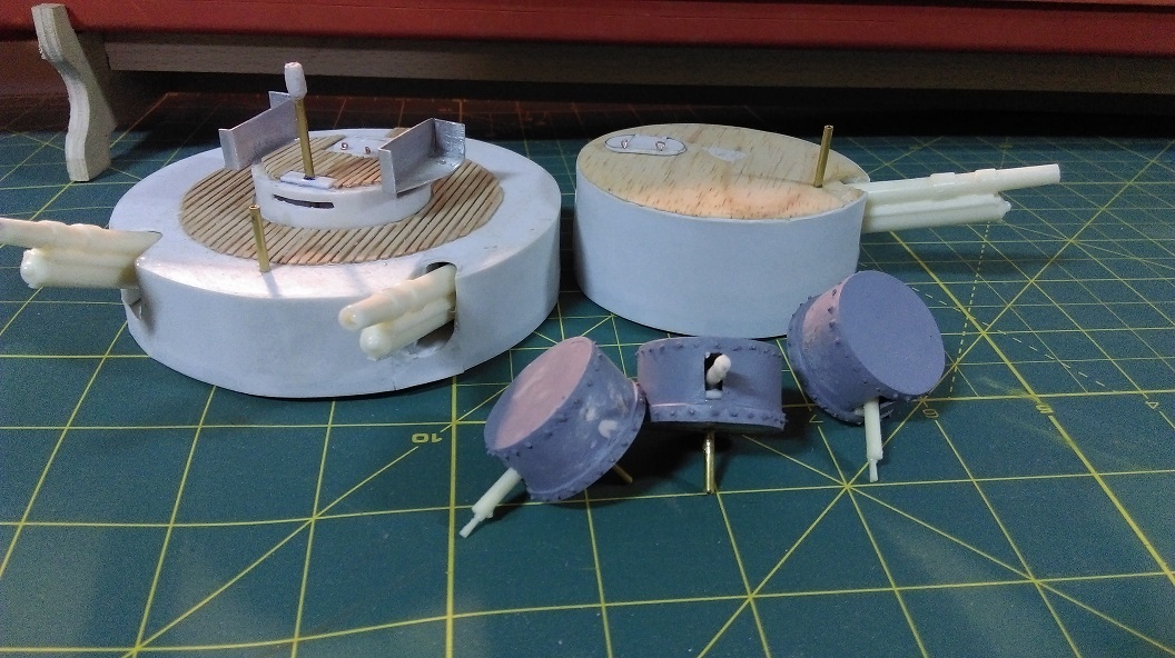 IMAG0655.jpg (246.41 KiB) Przejrzano 9394 razy a tu całe uzbrojenie mojego okrętu