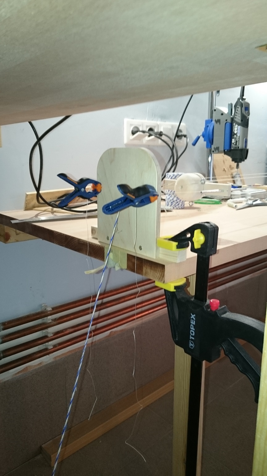 RW03.jpg (371.17 KiB) Przejrzano 9480 razy Widok z tyłu części z obciąciążeniem