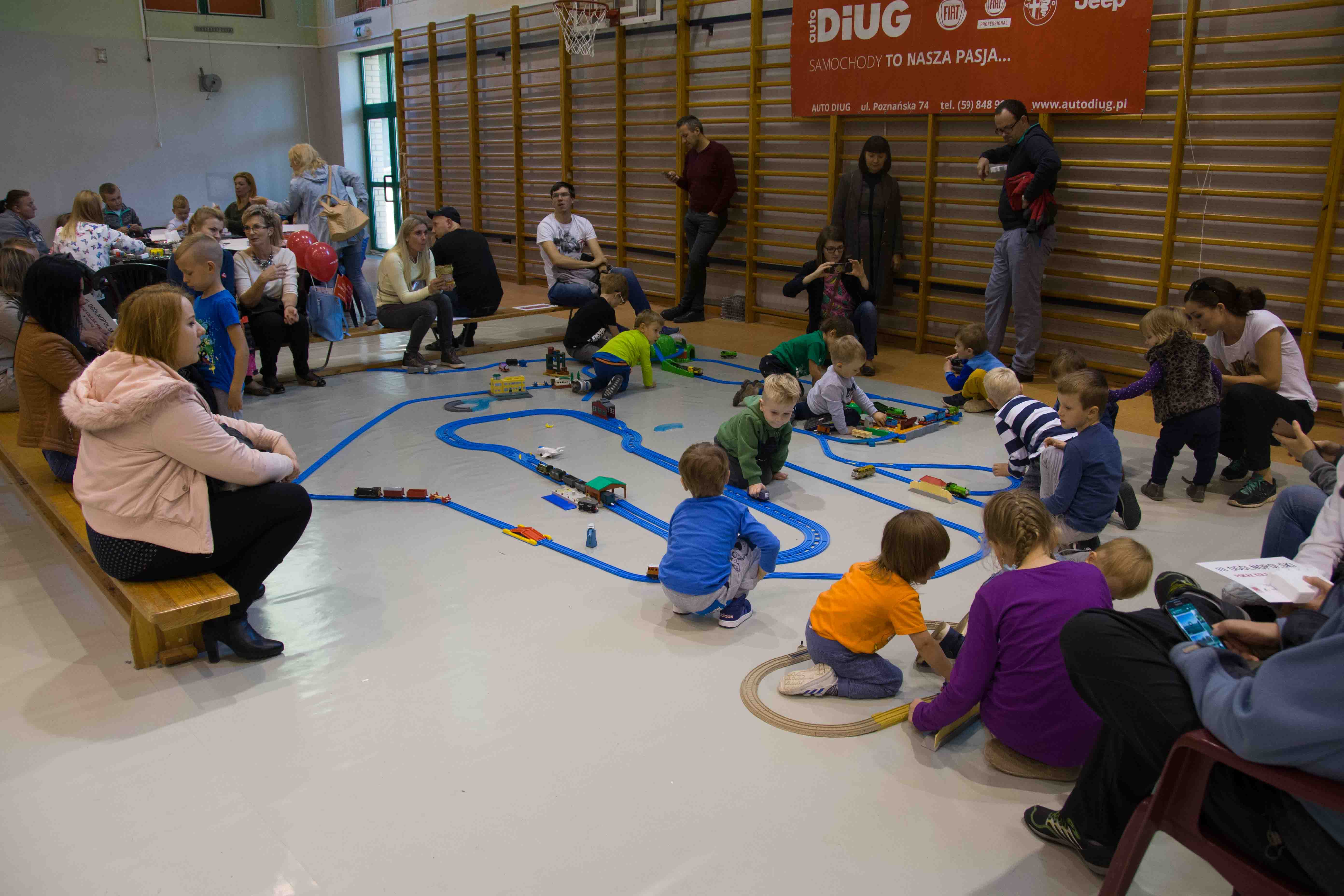 modKol-30.jpg (404.28 KiB) Przejrzano 8267 razy kącik dla dzieci