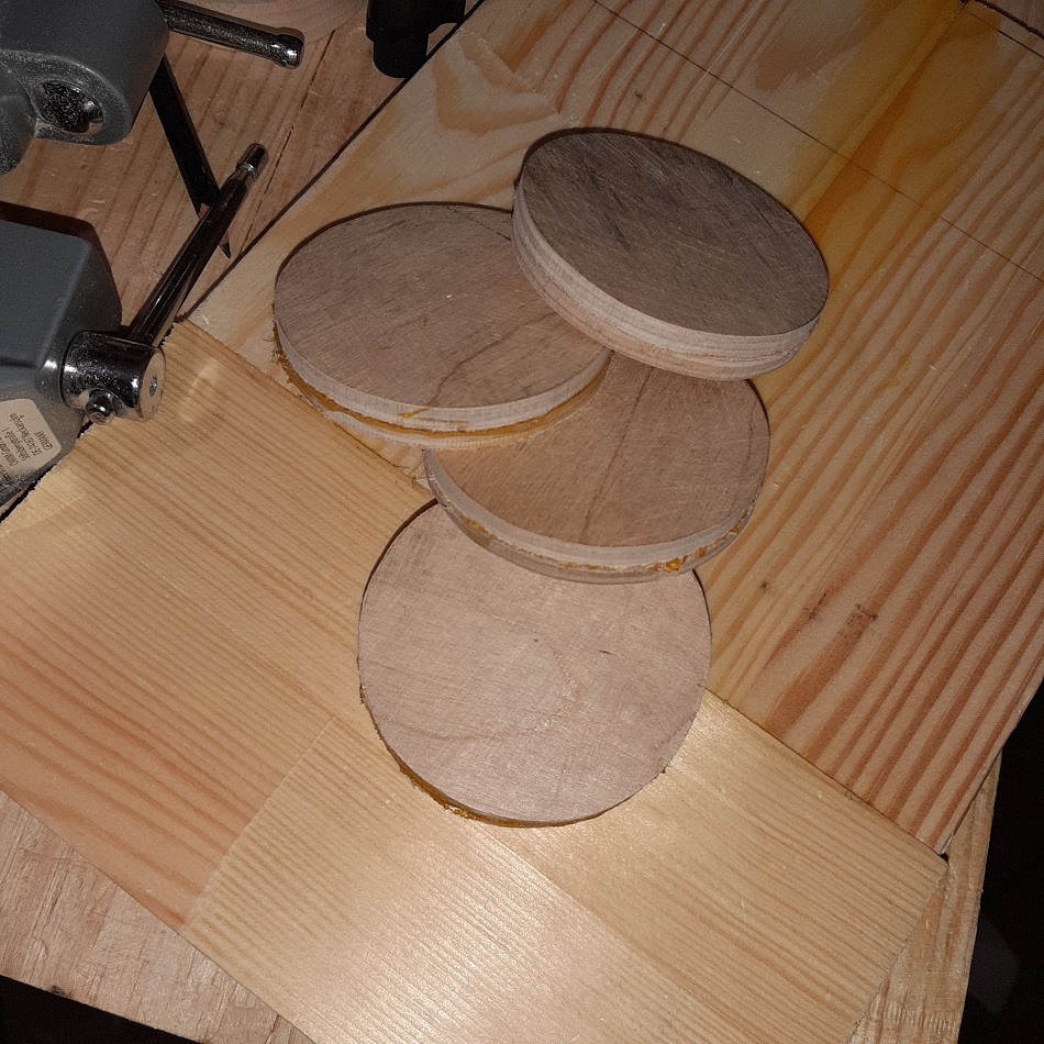 20191214_222520.jpg (386.58 KiB) Przejrzano 8753 razy sklejona kawałki sklejki