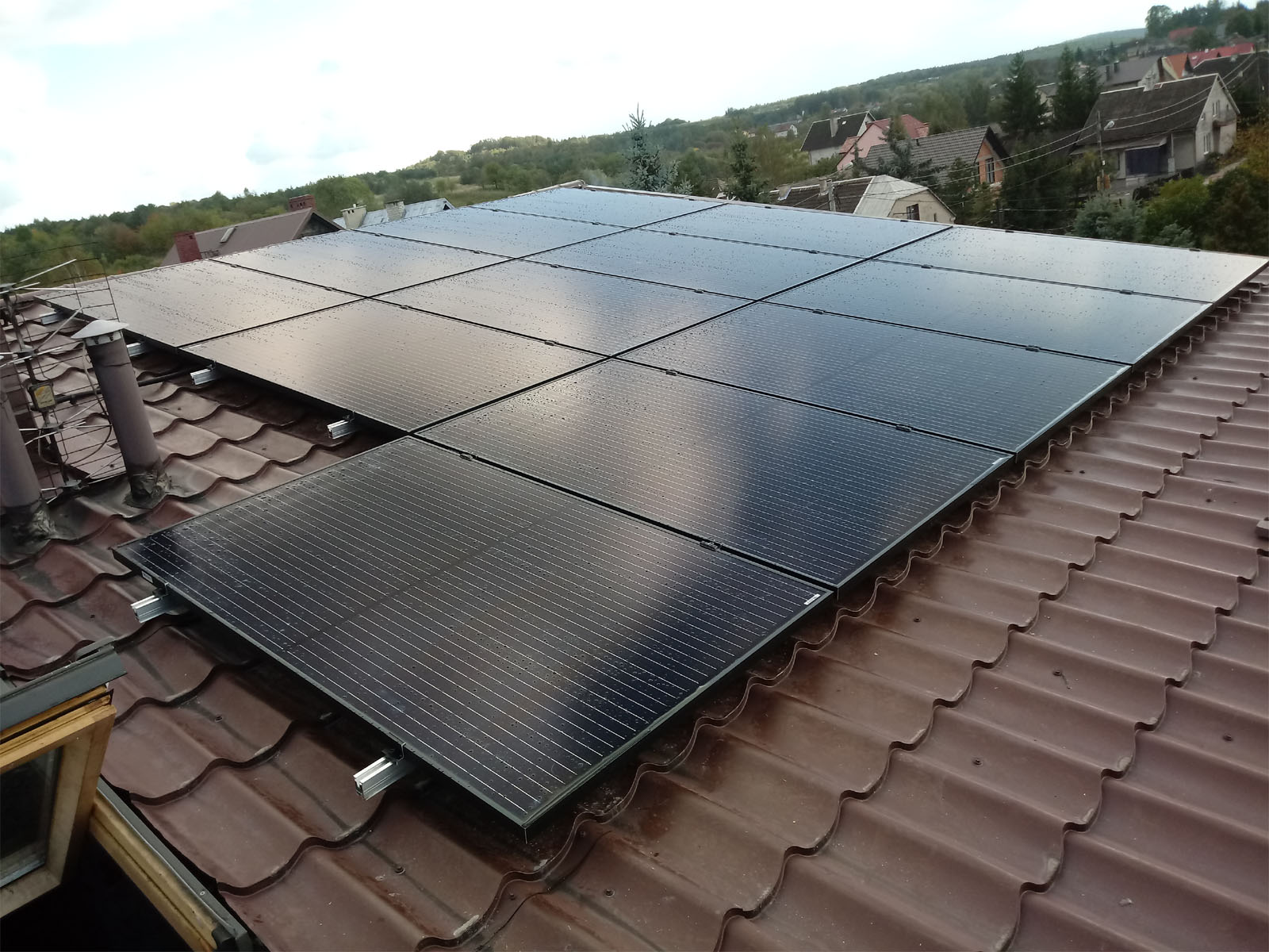 20191006_141946a.jpg (353.49 KiB) Przejrzano 6271 razy Panele na dachu.