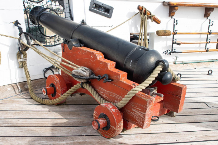 historirical-old-metal-cannon-battle-sailing-vessel_274719-10079.jpg