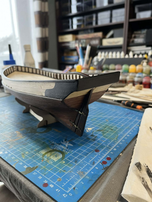 ster i pomalowana rufa.