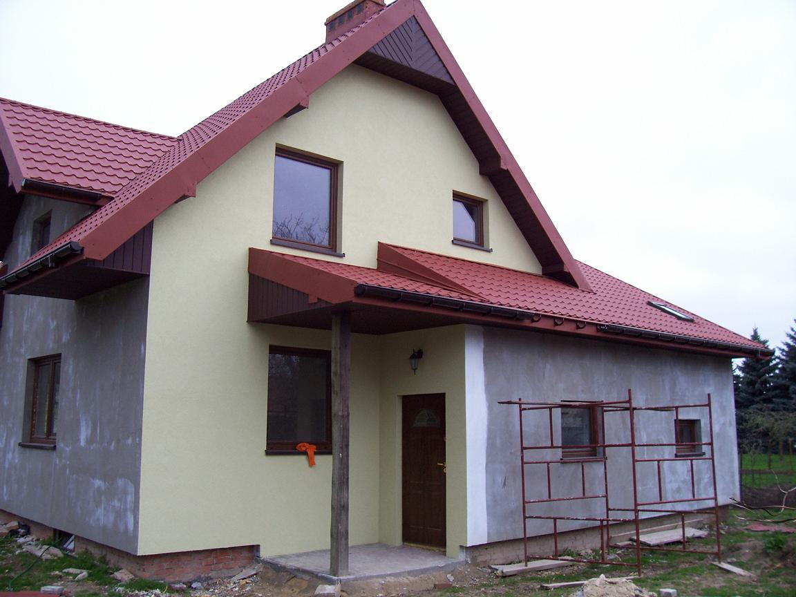 domtył.JPG (117.58 KiB) Przejrzano 5895 razy nieśmiałe przebłyski końcowego wykończenia elewacji.